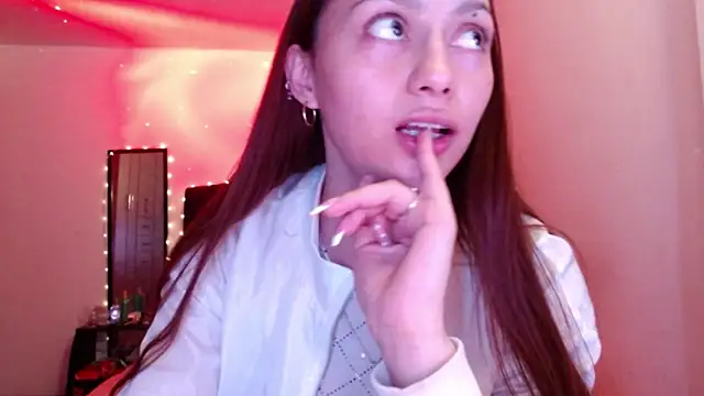 Snapshot of holy_juli chatting on 05-09-26, 03:32 holy juli online show from 05-09-26, 03:32