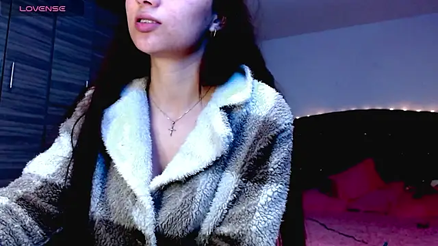 holy juli online show from 12-22-25, 04:23