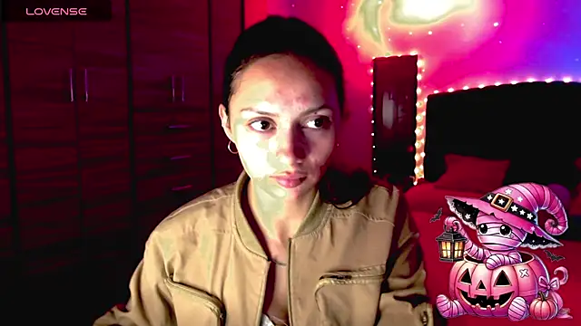 holy juli online show from 10-24-25, 01:26