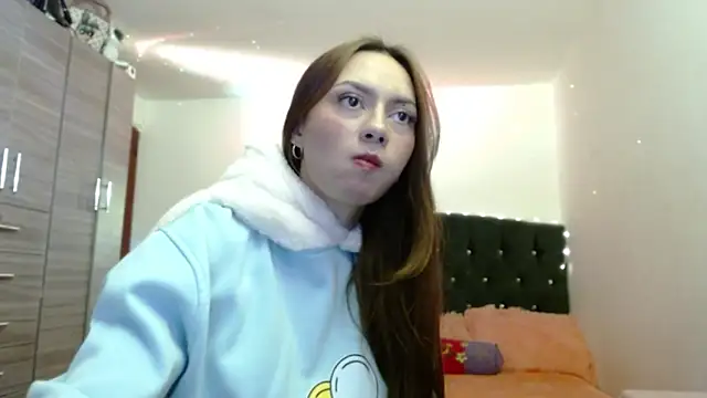 holy juli online show from 03-30-26, 04:36