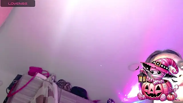 holy juli online show from 10-23-25, 04:33