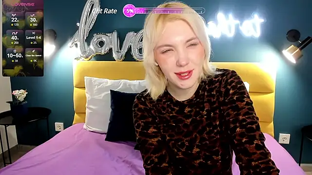 Fluffy Monica online show from 03-11-25, 12:54