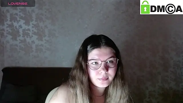 Snapshot of holy_michela chatting on 02-17-25, 05:58 holy michela online show from 02-17-25, 05:58