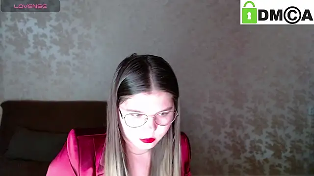 Snapshot of holy_michela chatting on 02-21-25, 06:07 holy michela online show from 02-21-25, 06:07