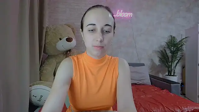 Anika bloom online show from 03-10-25, 08:34