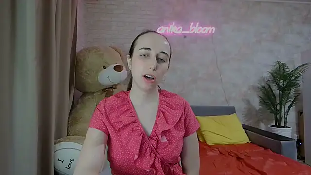 Anika bloom online show from 03-23-25, 04:05