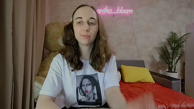 Anika bloom online show from 03-19-25, 02:16