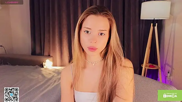 Snapshot of sunsally chatting on 03-19-25, 07:06 sunsally online show from 03-19-25, 07:06