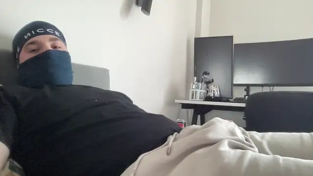 Snapshot of jay101109 chatting on 10-29-25, 03:22 jay101109 online show from 10-29-25, 03:22