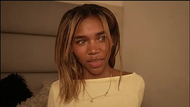 Lily Miiller online show from 03-06-26, 09:32