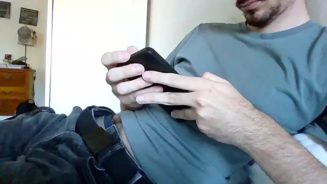 Snapshot of lusluk chatting on 05-11-26, 12:17 lusluk online show from 05-11-26, 12:17