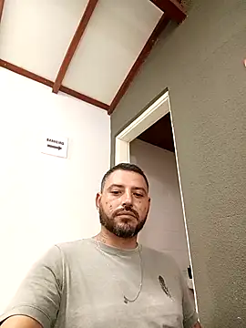 P4uzud4O online show from 02-24-26, 08:42