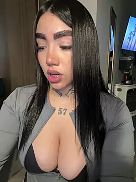 Nickiiiii online show from 03-04-26, 06:43