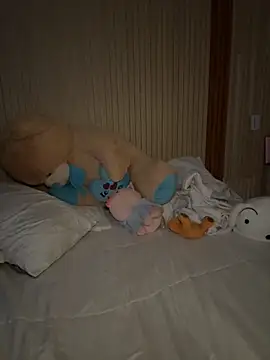 Nickiiiii online show from 11-25-25, 06:47