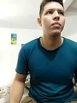 Snapshot of King_russo chatting on 09-13-25, 03:34 King russo online show from 09-13-25, 03:34