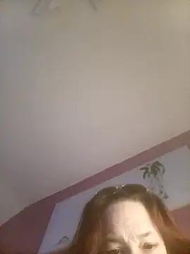 Snapshot of Fiesty_findom40 chatting on 11-16-25, 06:07 Fiesty findom40 online show from 11-16-25, 06:07