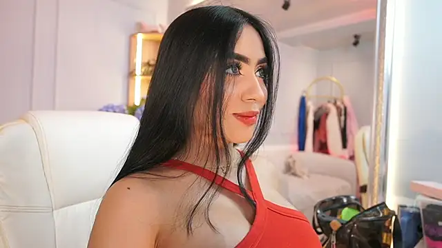 Snapshot of elasummer chatting on 07-25-26, 01:17 elasummer online show from 07-25-26, 01:17