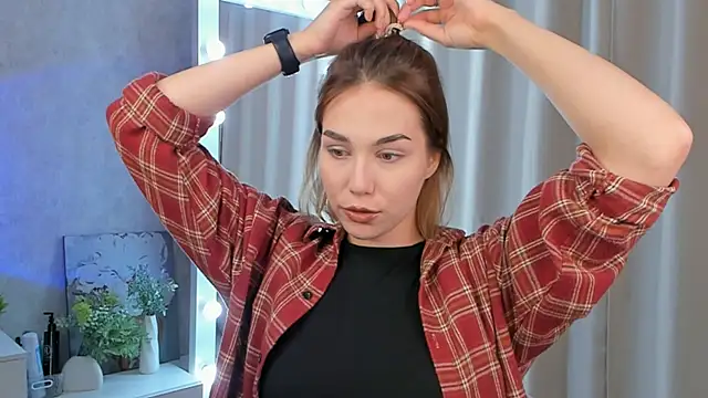 Tate Angel online show from 09-14-25, 06:19