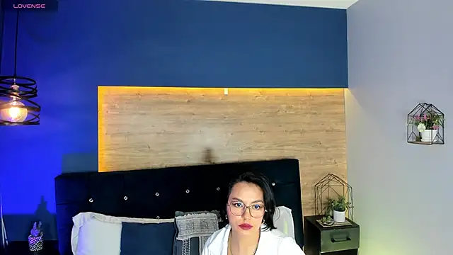 victoria byte online show from 11-25-25, 09:26