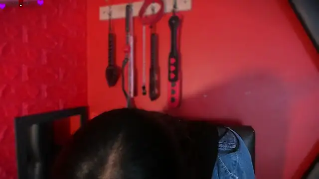 Monttserratt online show from 03-31-26, 03:36