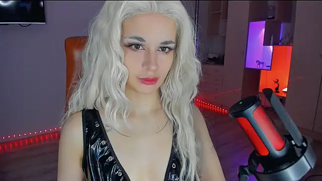 mollyposhh online show from 11-25-25, 06:19