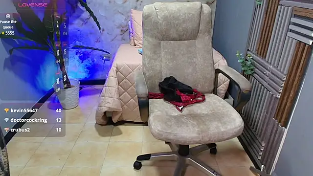 jennaa milf  online show from 05-19-26, 01:56