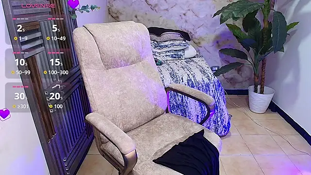 Snapshot of jennaa_milf_ chatting on 09-20-25, 07:30 jennaa milf online show from 09-20-25, 07:30