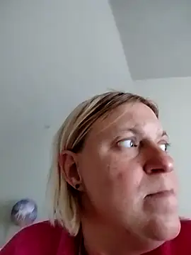 Snapshot of Playmate86 chatting on 12-11-24, 02:44 Playmate86 online show from 12-11-24, 02:44