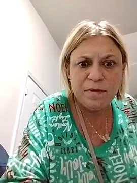 Snapshot of Playmate86 chatting on 12-07-24, 07:10 Playmate86 online show from 12-07-24, 07:10