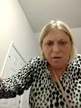 Snapshot of Playmate86 chatting on 12-21-24, 11:33 Playmate86 online show from 12-21-24, 11:33