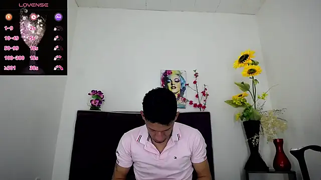 Snapshot of kevin__fox_ chatting on 02-24-25, 07:19 kevin fox online show from 02-24-25, 07:19