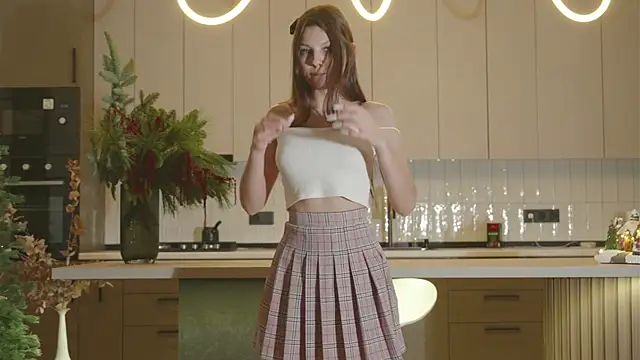 whisper of love online show from 12-14-25, 02:18