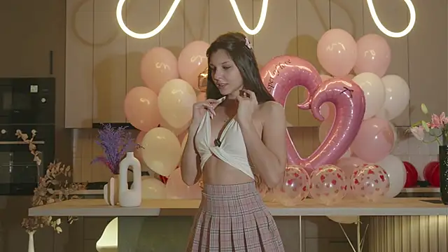 whisper of love online show from 11-15-25, 02:15