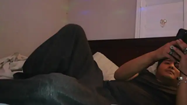 Snapshot of cloudyspun chatting on 11-11-25, 12:33 cloudyspun online show from 11-11-25, 12:33