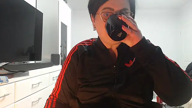 Amandamuller1982 online show from 03-22-26, 11:39