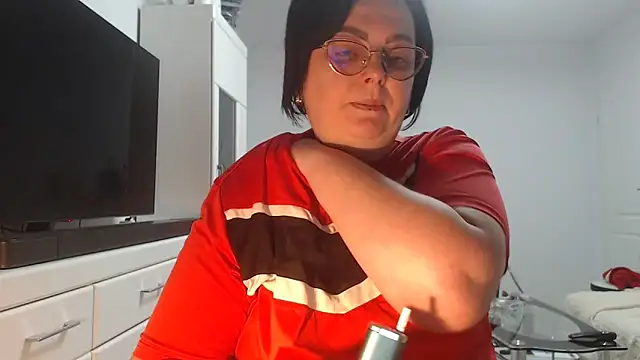 Amandamuller1982 online show from 06-18-26, 10:37