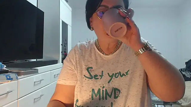 Amandamuller1982 online show from 04-07-26, 07:48