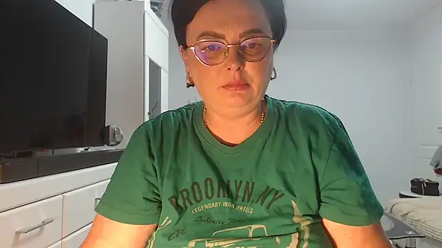 Amandamuller1982 online show from 06-24-26, 10:29