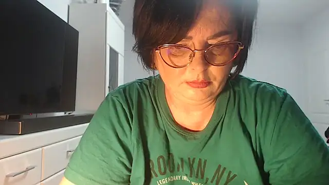 Amandamuller1982 online show from 06-12-26, 07:33