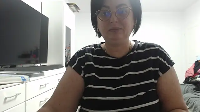 Amandamuller1982 online show from 10-16-25, 11:13