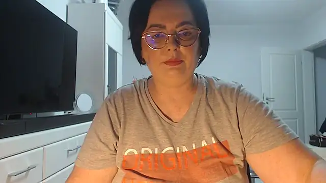 Amandamuller1982 online show from 06-08-26, 06:30