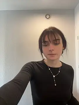 AdelinaAlia online show from 04-24-26, 10:17