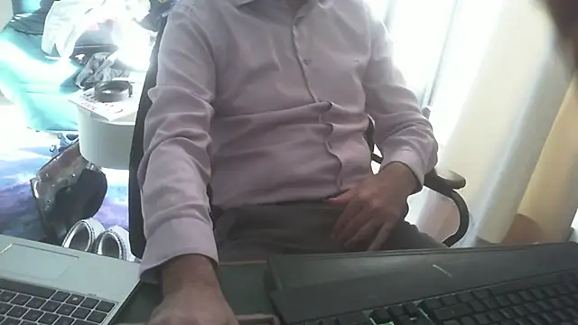 shyfrenchcock1 online show from 11-10-25, 10:53