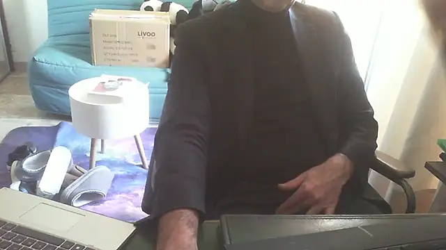 shyfrenchcock1 online show from 01-06-26, 03:05