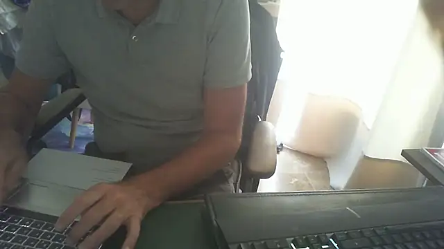 shyfrenchcock1 online show from 07-06-26, 12:45
