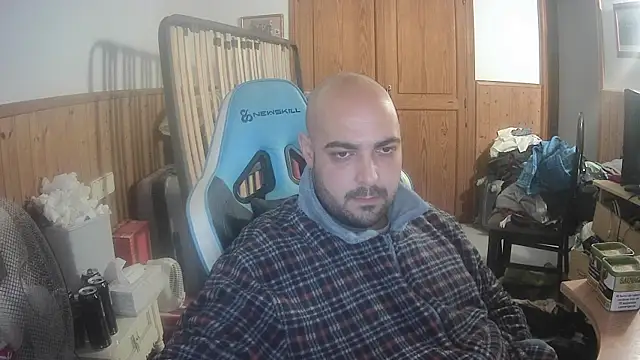 chicomallorca96 online show from 11-17-25, 05:39