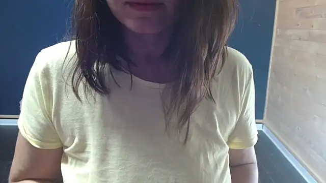 Snapshot of NovaBabe21 chatting on 10-02-25, 03:26 NovaBabe21 online show from 10-02-25, 03:26