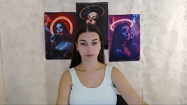 KarolinaRosse  online show from 10-04-25, 05:42