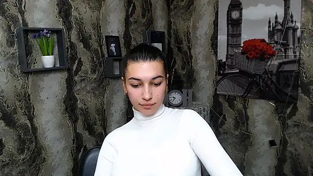 KarolinaRosse  online show from 02-21-25, 01:00