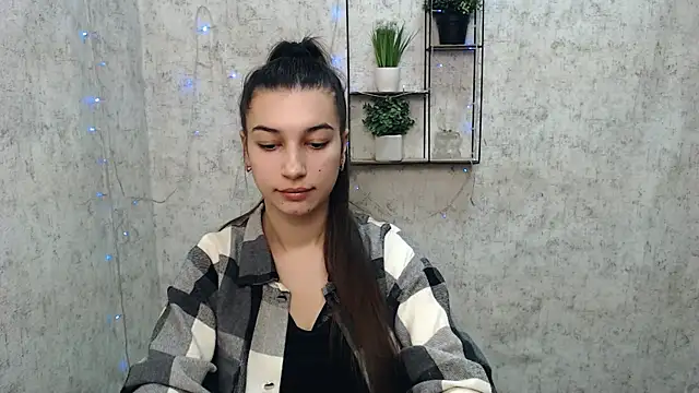 KarolinaRosse  online show from 02-17-25, 10:07
